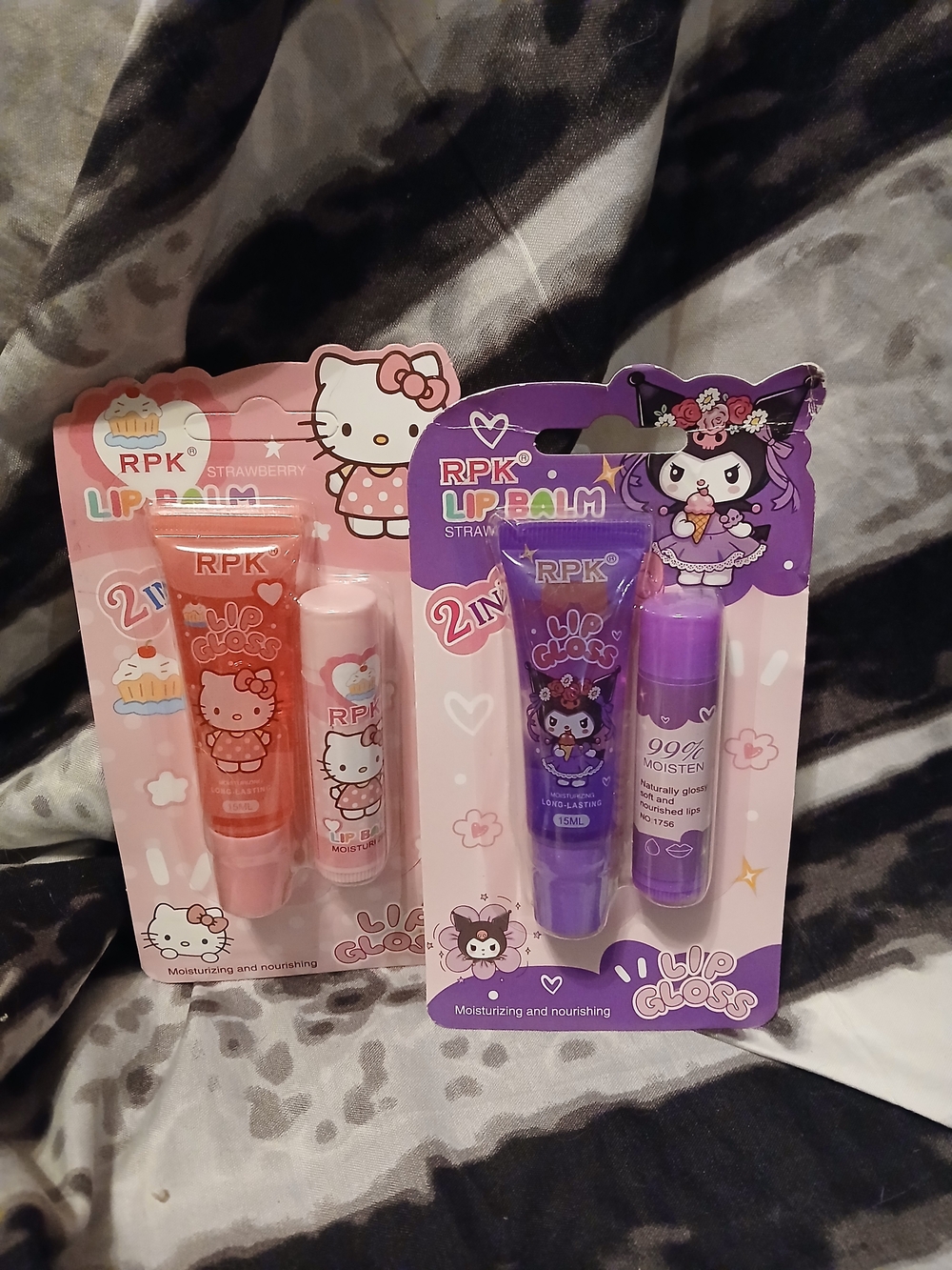 Hello Kitty And Kouromi 2-in-1 Lip Balm & Gloss - Strawberry (Pink / Purple)